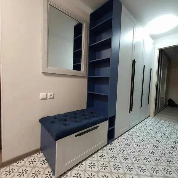 Прихожая в эмали