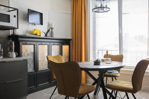 С акцентом на цвет