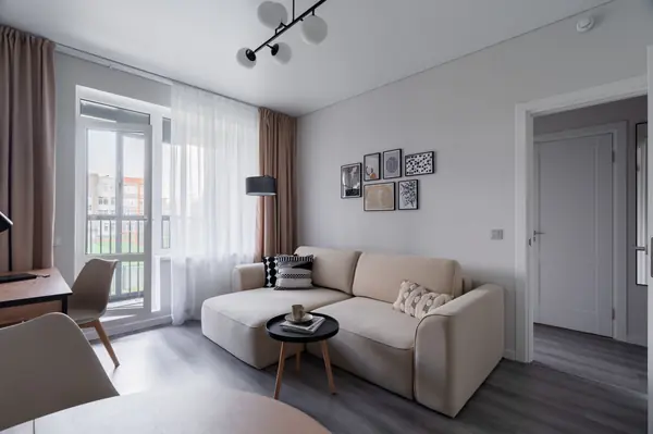 Парадный ансамбль, 2евро, 32м2