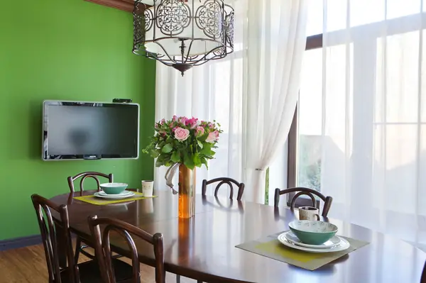 Кухня - столовая в загородном доме с нотками Италии