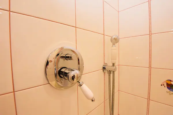 Три сестры: "Земля" ЖК Дом на Ждановской