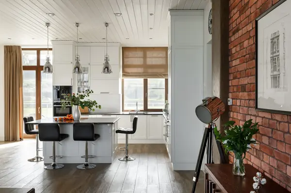 Дом на склоне