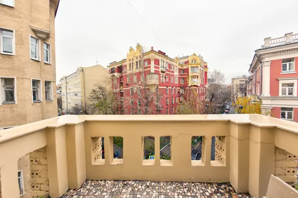 Двухуровневая квартира в центре Москвы