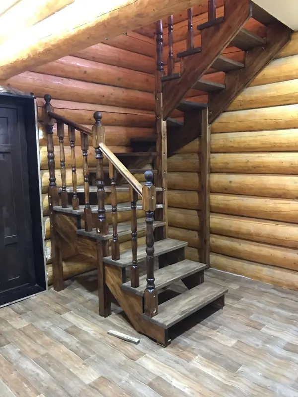 Деревянные лестницы на заказ