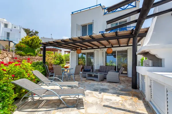 Cozy villa margo by the sea