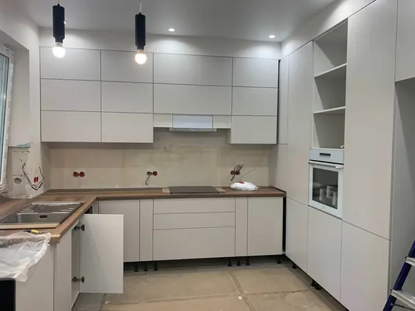 Дом в соснах