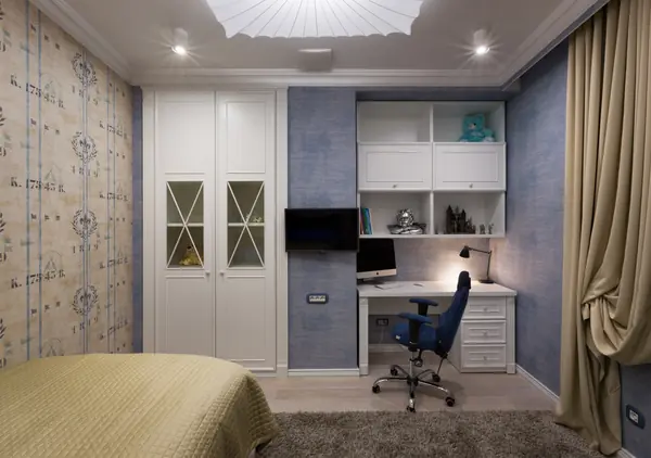 Светлые тона и зеркальные поверхности от Виктории Витковской