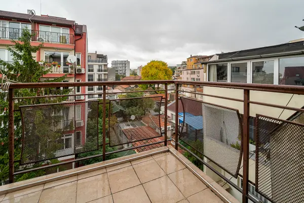 Варна, Хан Пресиян 16