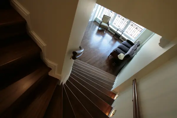 Лестница из ореха