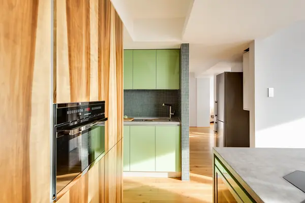 Современная кухня - декоративный бетон и мореный грисард