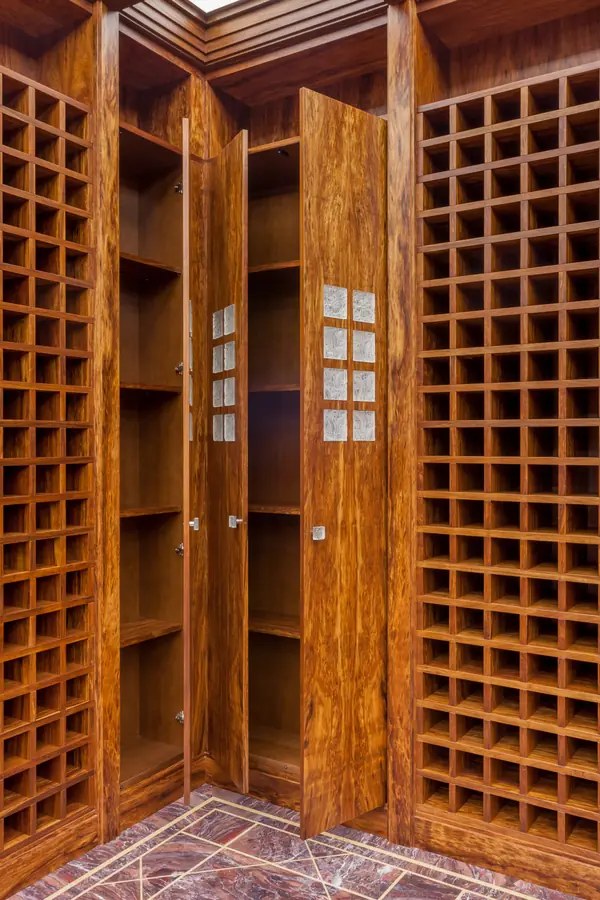 Резиденция в Барвихе. Винный погреб