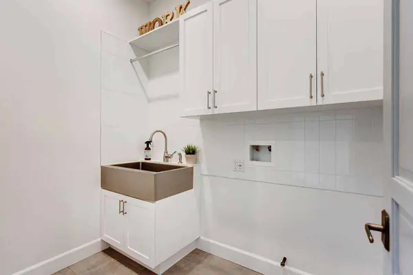 Студио Сити - Лос Анджелес. Дом и дизайн в средиземноморском стиле.