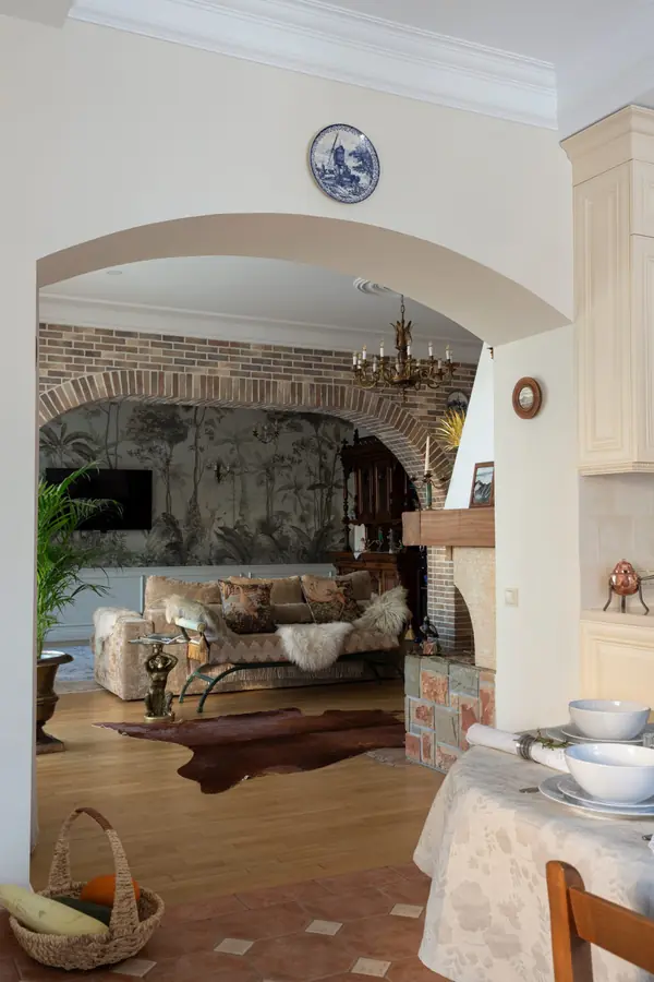 Гостиная с аркой