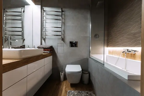 Дерево и бетон