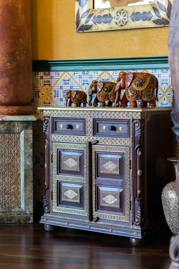 Домашний кинотеатр в восточном стиле