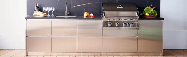 Зона барбекю на открытой террасе на крыше в Москве