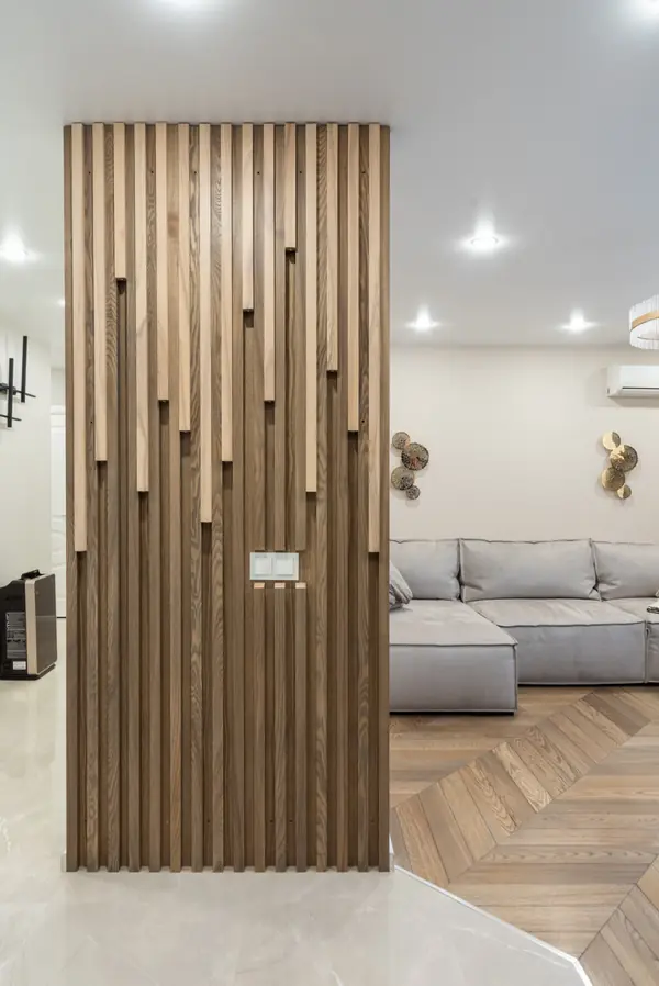 Стена с торцевой подсветкой - Ясень