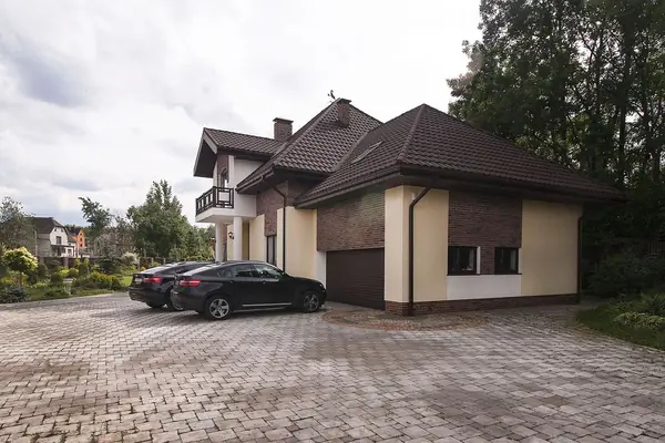 Проект загородного дома площадью 300 кв.м.