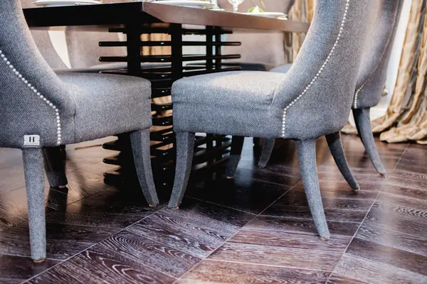 Скромное обаяние буржуа \\ гостиная-кухня