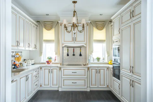 Дом в посёлке Ново-Луговая, дизайнер Аждар Атакишиев