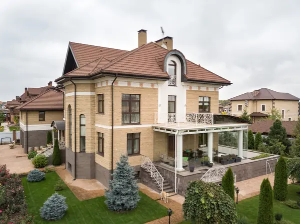 ДОМ с секретом