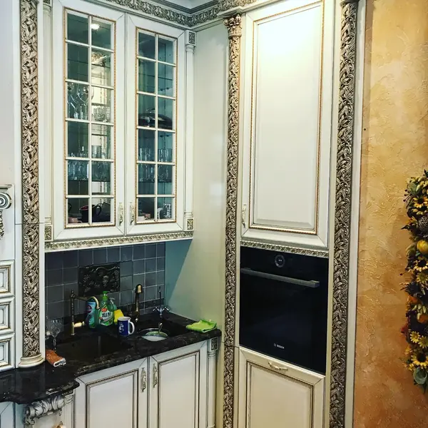 Кухня в классическом стиле (загородный дом)