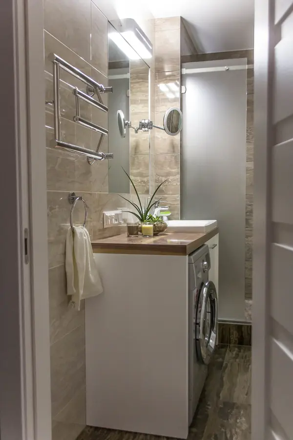 Душевая комната для мужчины.