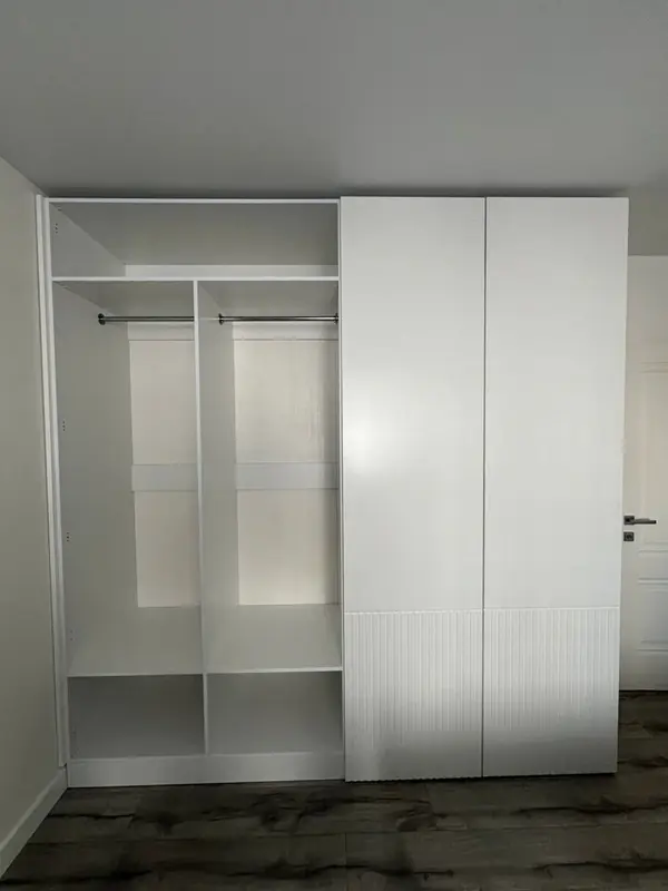 Стильный шкаф (сборка в деталях)