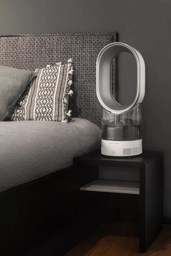 Продукция Dyson в спальнях