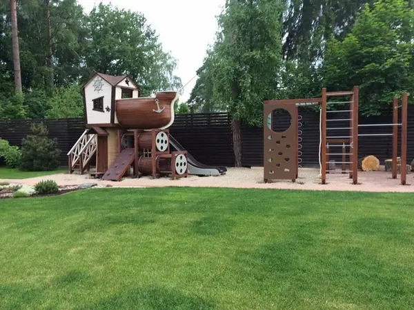 Детский игровой комплекс в г.Пушкино, мкр.Клязьма, коттеджный поселок