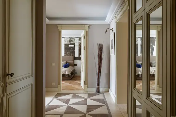 Квартира в Петродворце в классическом стиле - 124 м²