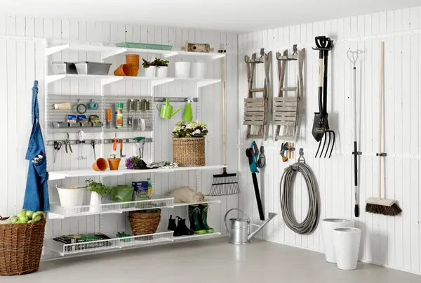 Гараж с элементами elfa