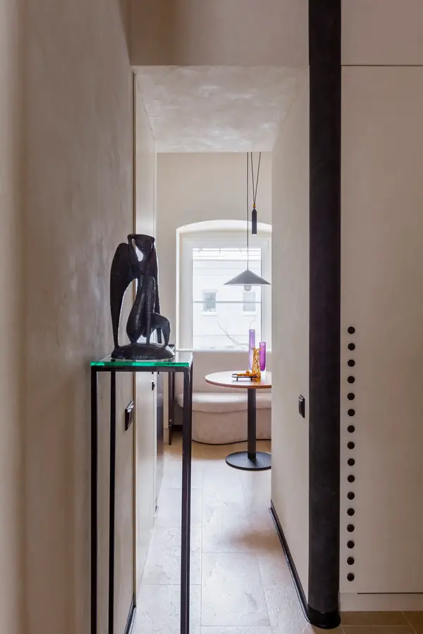 Добрая квартира - интерьер 49м² в доме XIX века