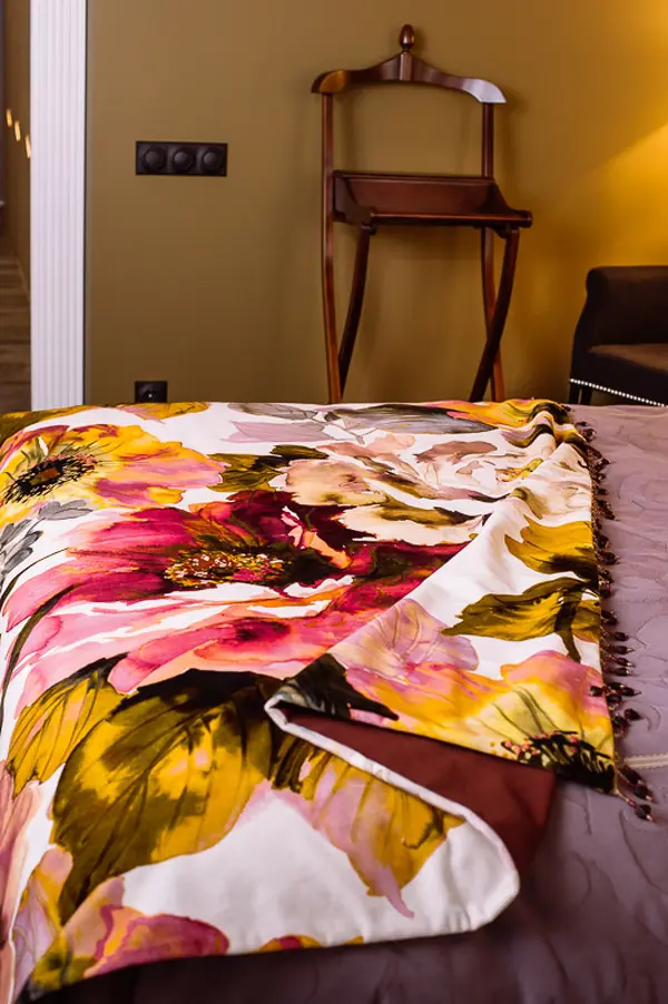 Декорирование квартиры: текстильное оформление и краски