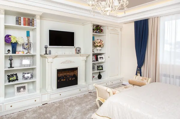 Спальня в классическом стиле, 22 кв. м.