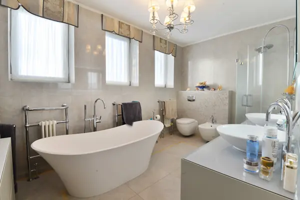 Великолепный дом за городом