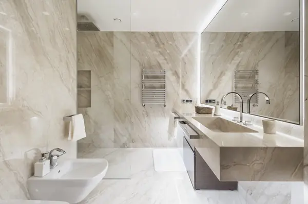 Современные апартаменты у моря