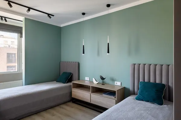 Трехкомнатная квартира с детской для троих детей