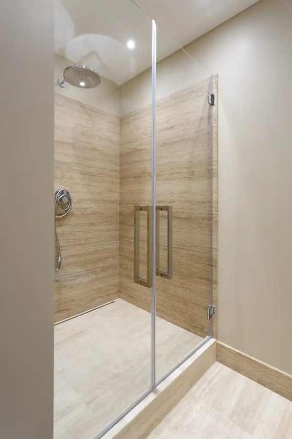 Двери из стекла