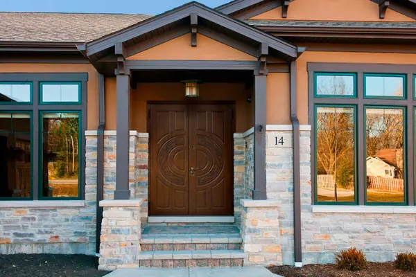 Входные маталлические двери