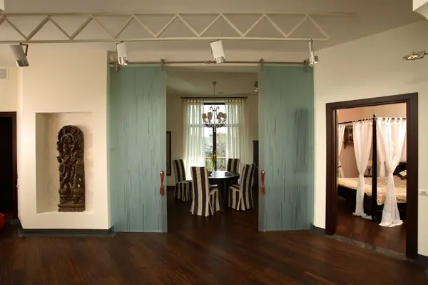 Дом на смоленской набережной