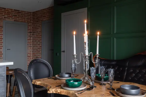 Квартира с зеленой стеной (реализация)