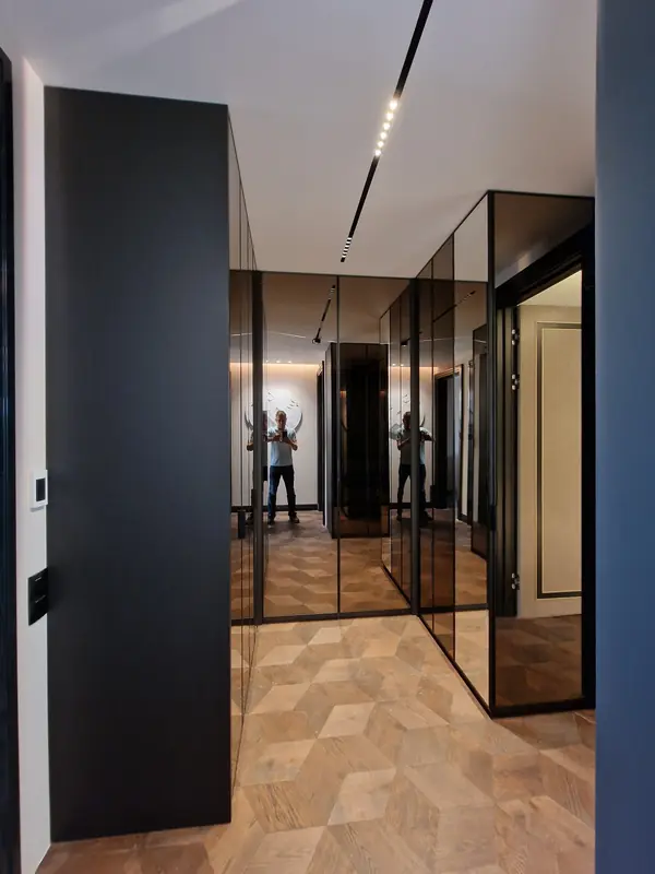 Стеклянный гардероб