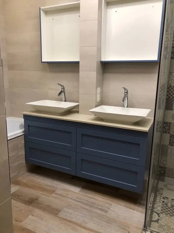 ДВЕ СТОЛЕШНИЦЫ В ВАННУЮ КОМНАТУ ИЗ КВАРЦЕВОГО АГЛОМЕРАТА CAESARSTO