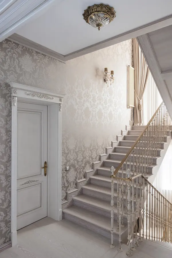 Дизайн интерьера дома в классическом стиле. Реализованный проект.