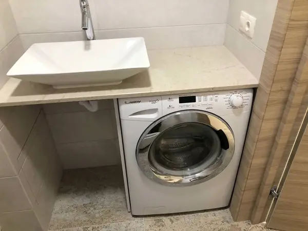 ДВЕ СТОЛЕШНИЦЫ В ВАННУЮ КОМНАТУ ИЗ КВАРЦЕВОГО АГЛОМЕРАТА CAESARSTO