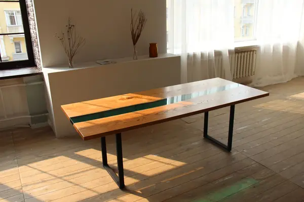 Стол-река с полимером