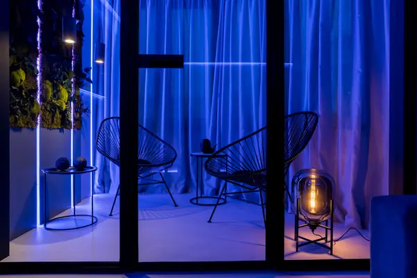 "Белый, серый и графит"