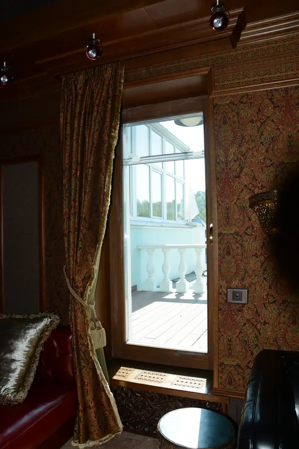 Таунхаус на Береговой (дерево-алюминиевые окна)