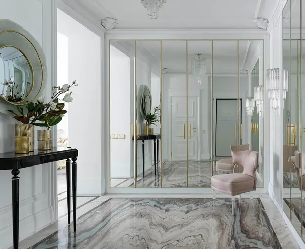 Apartment with exquisite taste